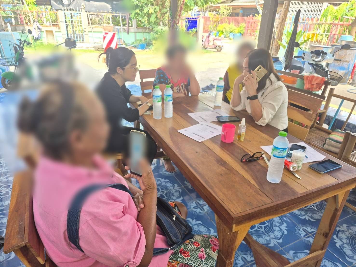 พช.ภูเวียง : ติดตามหนี้ค้างชำระกองทุนพัฒนาบาบาทสตรี ในพื้นที่ตำบลหนองกุงเซิน